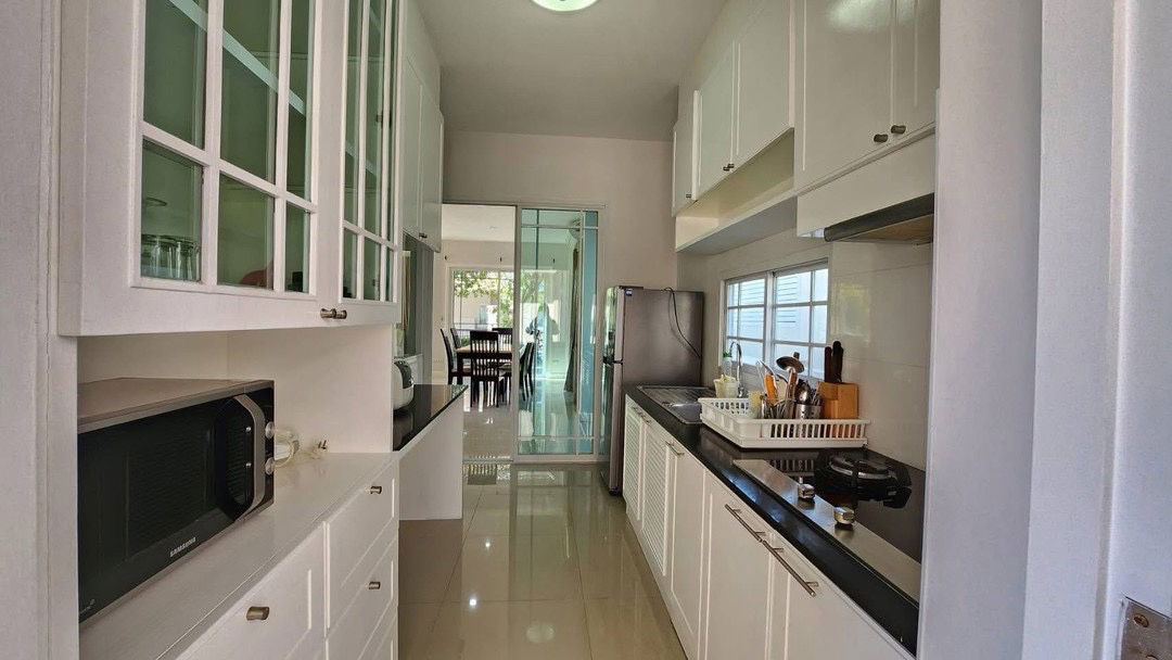 picture House for RENT! Close to Town near Ruamchok shopping mall, NIS, 7-11, Tesco Lotus, Homepro, Fresh Market and etc. - 10/20