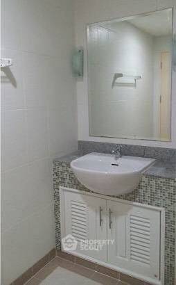 picture 1-BR Condo at Baan Siri Sukhumvit 13 Condominium near ARL Makkasan (ID 2259828) - 4/5