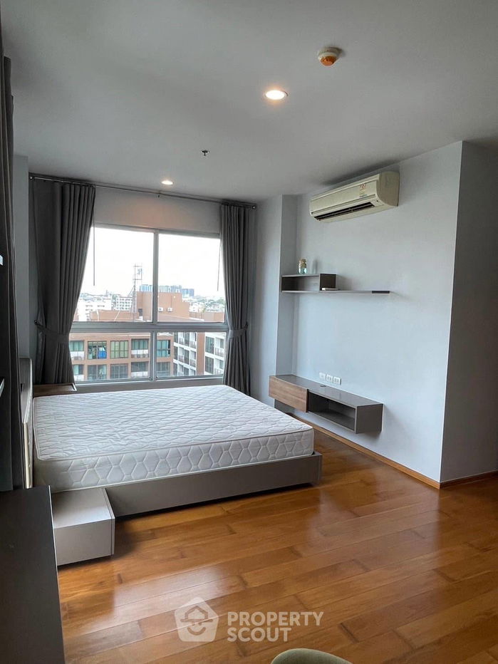 picture 2-BR Condo at Hive Taksin near BTS Wongwian Yai (ID 1587444) - 10/21