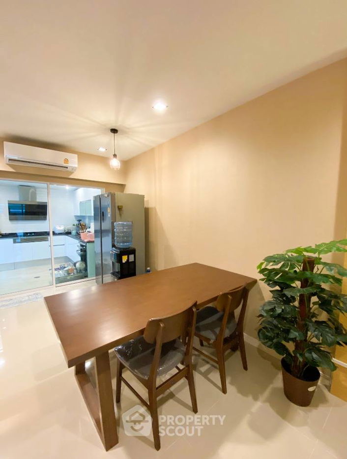 รูป ทาวน์เฮาท์ 3-ห้องนอน ใน สวนหลวง (ID 2032287) - รูปที่ 8/16