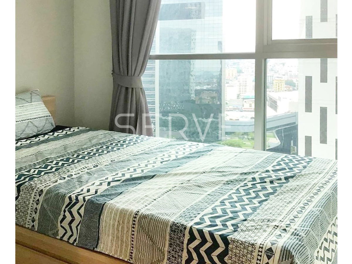 picture  2 Beds Corner Super High Floor Nice View & Nice Room Good Location Close To  MRT Thailand Cultural Centre 80 m. @ Noble Revolve Ratchada - 3/4