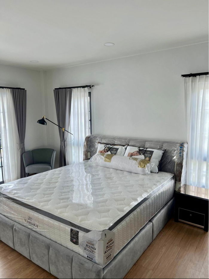 รูป 🏡🔥ให้เช่า บ้านเดี่ยวหลังใหญ่ 280 ตร.ม. 4 ห้องนอน 5 ห้องน้ำ 3 ที่จอด ตกแต่งครบพร้อมเข้าอยู่✨✅ - รูปที่ 9/10