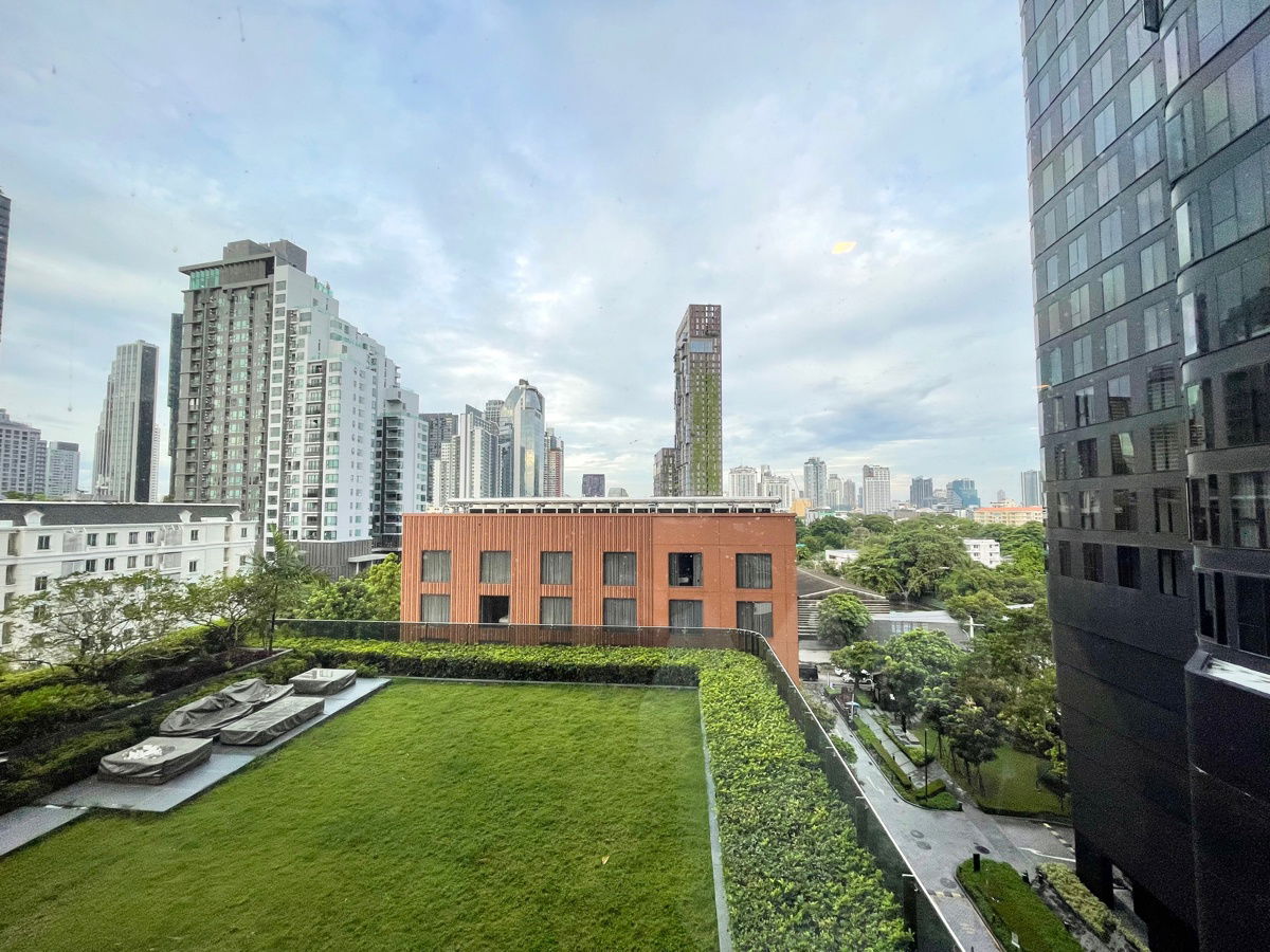 picture Luxury Condo for Rent: Ideo Q Sukhumvit 36 1 Bedroom, 46.48 sq.m., Garden View Near BTS Thonglor, only 500 m. - 11/20