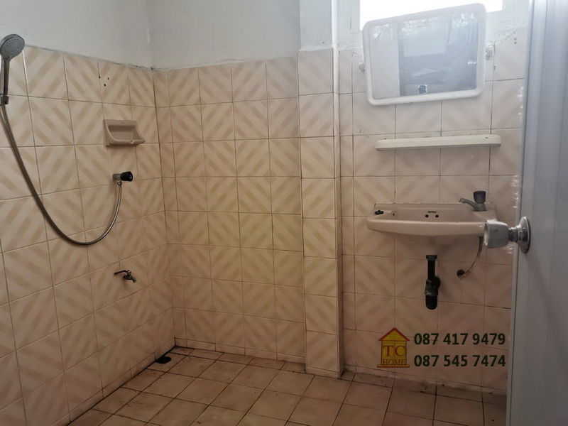 รูป ขายด่วนบ้านแฝด 2 ชั้น 31 ตรว. อยู่สุขุมวิท107 ใกล้รฟฟ.-แบริ่ง รร.เซนต์โยเซฟบางนา - รูปที่ 35/43