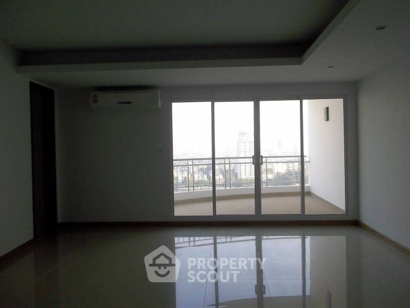 รูป คอนโด 3-ห้องนอน ที่ ศุภาลัย ริเวอร์ รีสอร์ท เจริญนคร ใน สำเหร่ (ID 378101) - รูปที่ 3/14