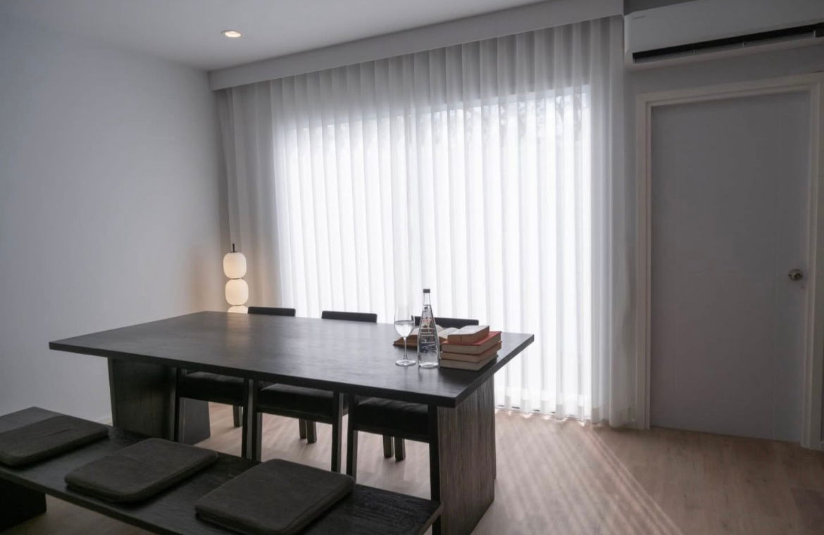 picture House for SALE ! Close to downtown - near to Supermarkets, Fresh Market, Ruamchok Mall, School and etc - 3/8