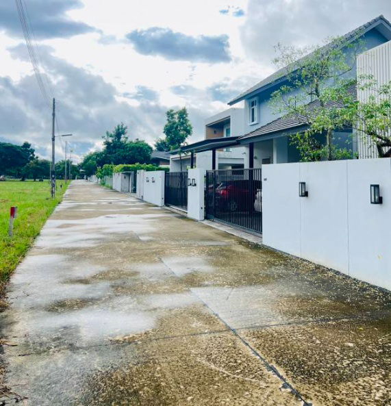 picture Beautiful plot of vacant land for sale in San Sai District, near Maejo University. - 8/11