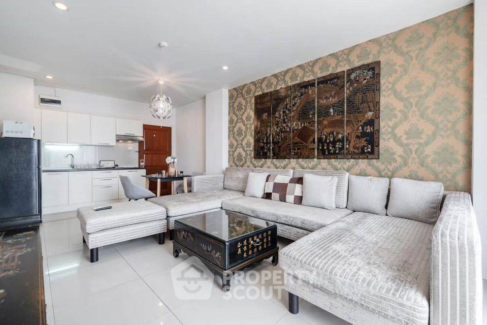 picture 1-BR Condo at Baan Klang Krung Resort near MRT Huai Khwang (ID 531573) - 12/32