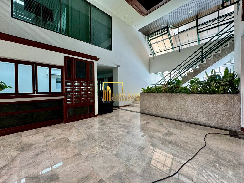 picture Generously Sized 3 Bedroom Apartment in Phrom Phong - BR0450AP - 47/53