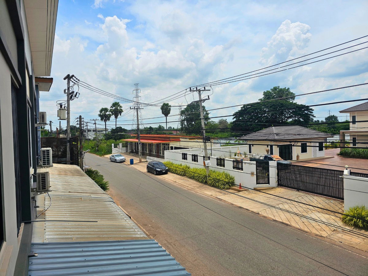 รูป ตึกแถว 2 ชั้นมือหนึ่ง ทำเลถนนบ้านโจด-บ้านเป็ด ใกล้บึงหนองโคตร ลดราคาพิเศษ - รูปที่ 15/15