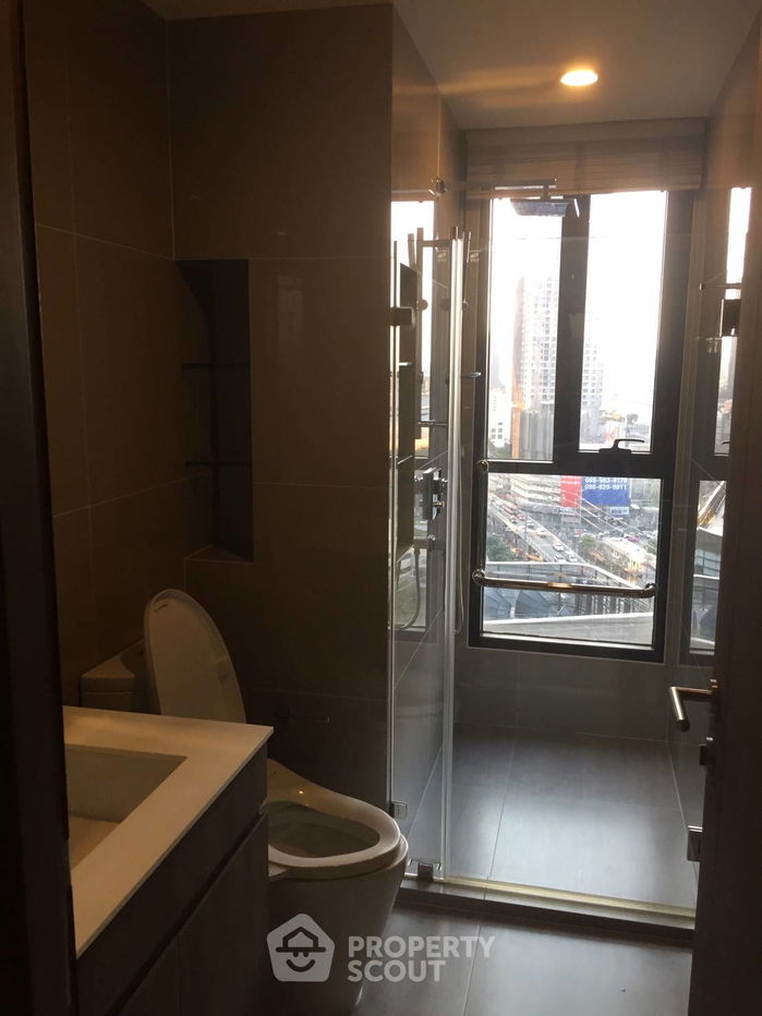 รูป คอนโด 1-ห้องนอน ที่ ไอดีโอ โมบิ อโศก ใกล้ MRT เพชรบุรี (ID 392656) - รูปที่ 11/17