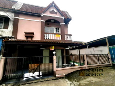 บ้านแฝด วิทยาลัยเซาธ์อีสท์บางกอก : ขายด่วนบ้านแฝด 2 ชั้น 31 ตรว. สุขุมวิท 107 ใกล้บีทีเอส เยื้องสามแยกแบริ่ง-ลาซาล มีต่อเติมและพื้นที่เหลือด้านข้าง