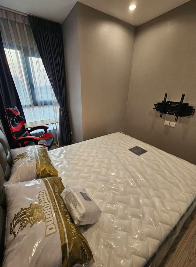 picture Urgent Rent!! Great Price! Beautifully Decorated Unit at The Tree Hua Mak - 4/15