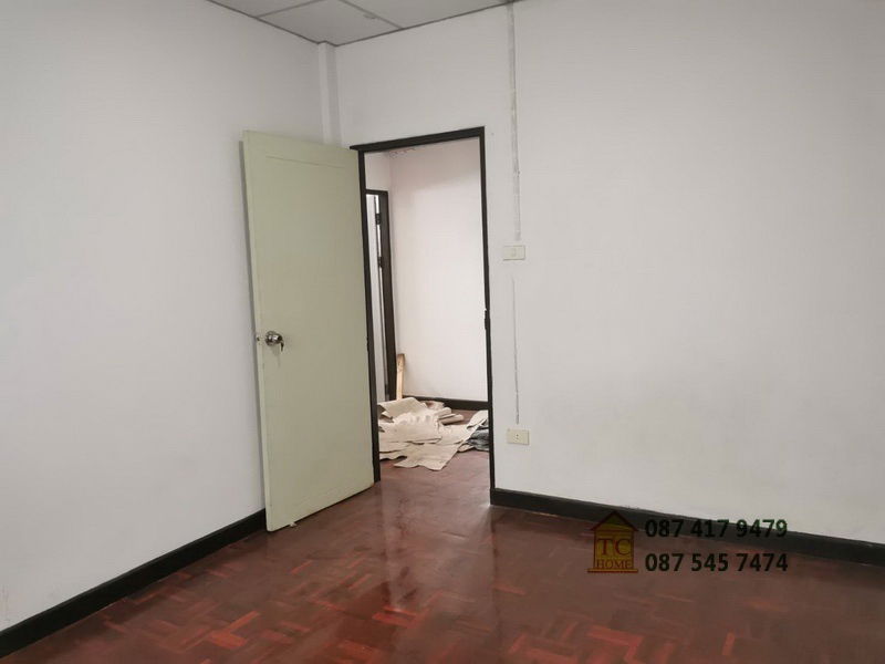 รูป ขายด่วนบ้านแฝด 2 ชั้น 31 ตรว. อยู่สุขุมวิท107 ใกล้รฟฟ.-แบริ่ง รร.เซนต์โยเซฟบางนา - รูปที่ 34/43