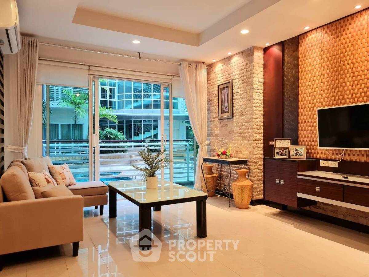 รูป คอนโด 2-ห้องนอน ที่ อเวนิว 61 คอนโดมิเนียม ใกล้ BTS ทองหล่อ (ID 734014) - รูปที่ 1/16