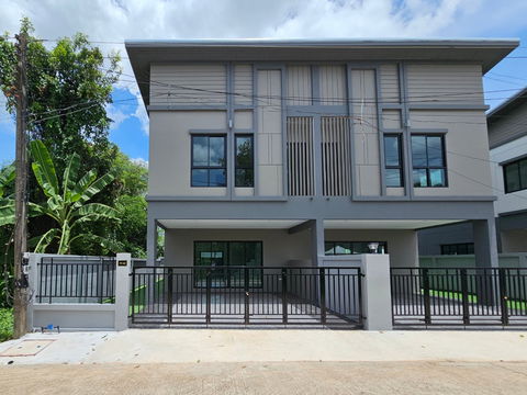 2-storey semi-detached house, 3 bedrooms, 3 bathrooms, parking for 2 cars – Ban Chod, Ban Ped, Khon Kaen