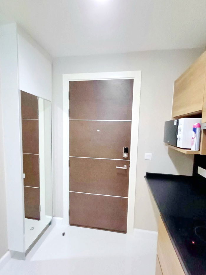 picture New! Condo for rent 9,500 Baht/month, The Metropolis Samrong Interchange, 12 A Floor. - 8/21