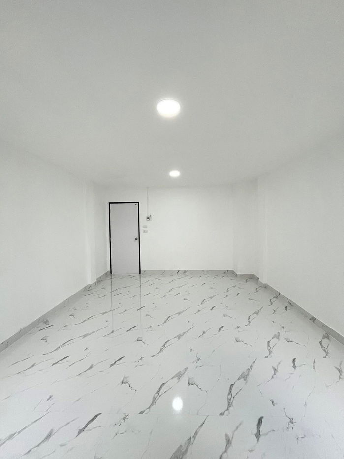 รูป 🏡 FOR RENT — ทาวน์โฮม 3 ชั้น พร้อมเข้าอยู่ 16 ส.ค. 68 📍 รามอินทรา 34 แยก 10 (เลียบทางด่วนรามอินทรา) - รูปที่ 18/20