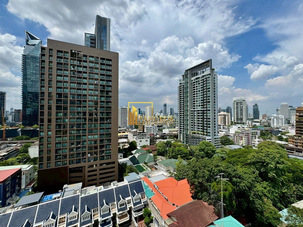 รูป Impressive 3 Bedroom Apartment For Rent in Phrom Phong Area - BR0400AP - รูปที่ 18/51
