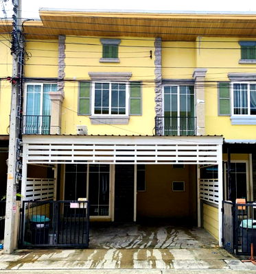 Townhouses for sale Bangkok-Chon Buri Motorway : Golden Town Onnut - Pattanakarn 