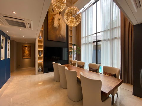 For rent BAAN 365 // Newly renovated 4 Bed 6 Bath 500+ sqm & swimming pool // Contact 094 456 1454