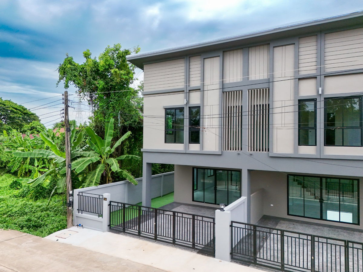 picture 2-storey semi-detached house, 3 bedrooms, 3 bathrooms, parking for 2 cars – Ban Chod, Ban Ped, Khon Kaen - 2/17