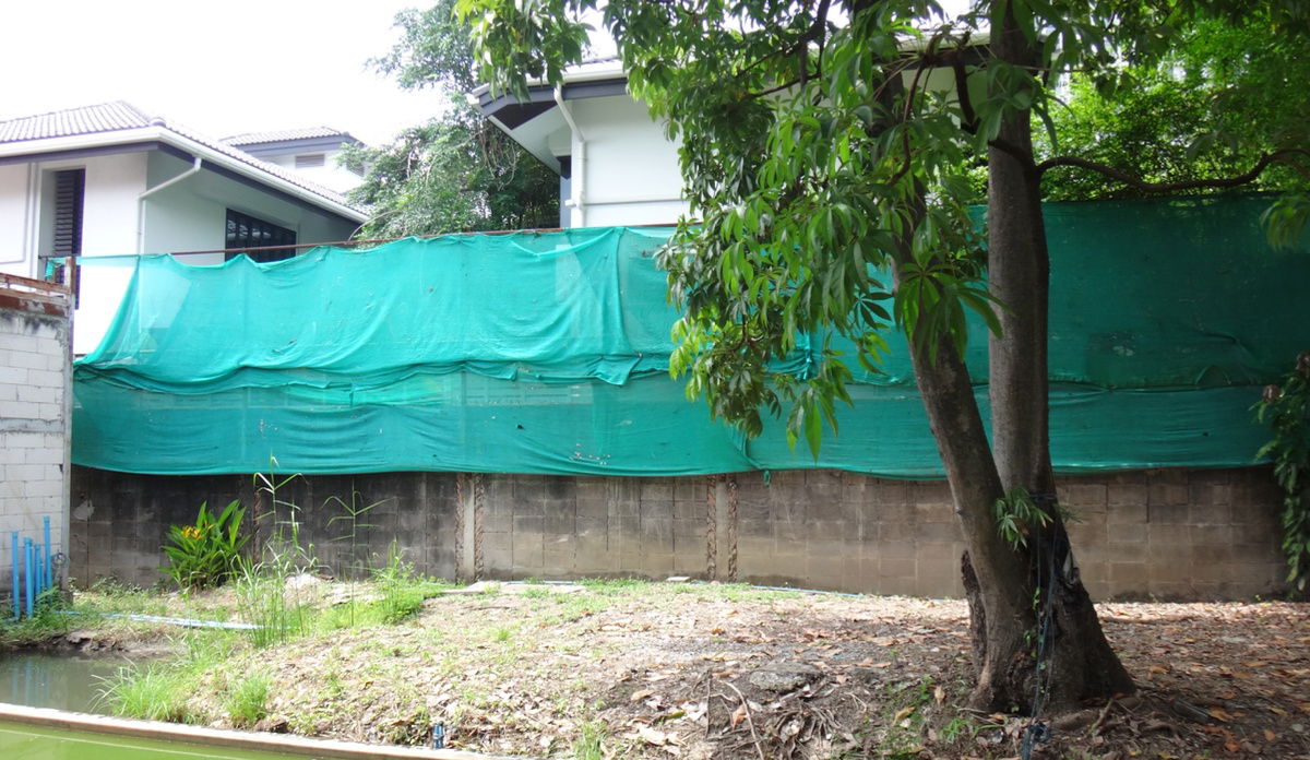 รูป ขายที่ดิน 240 ตร.วา พร้อมโครงสร้างบ้านในซอยสุขุมวิท 38 - รูปที่ 14/16