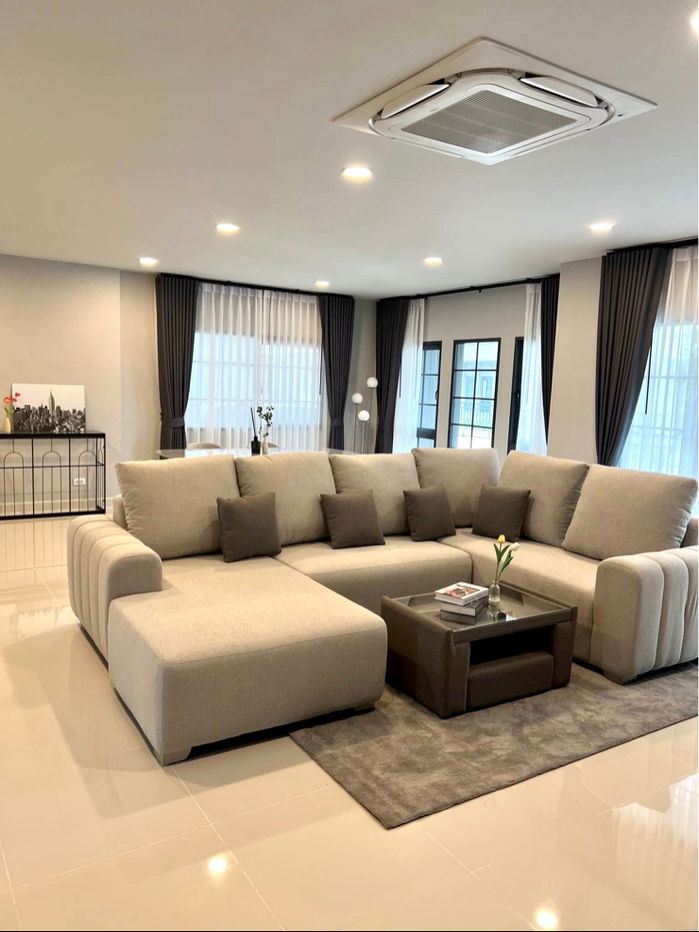 รูป 🏡🔥ให้เช่า บ้านเดี่ยวหลังใหญ่ 280 ตร.ม. 4 ห้องนอน 5 ห้องน้ำ 3 ที่จอด ตกแต่งครบพร้อมเข้าอยู่✨✅ - รูปที่ 2/10