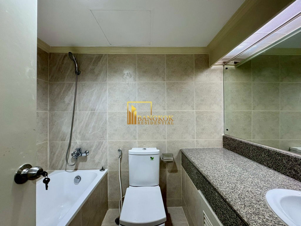picture Baan Suanpetch | Cozy 2 Bed Condo For Rent in Phrom Phong - BR19555CD - 19/35