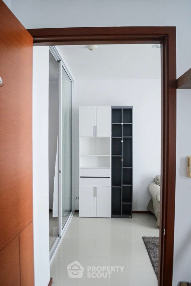 picture 1-BR Condo at Villa Sathorn near BTS Krung Thon Buri (ID 675261) - 3/19