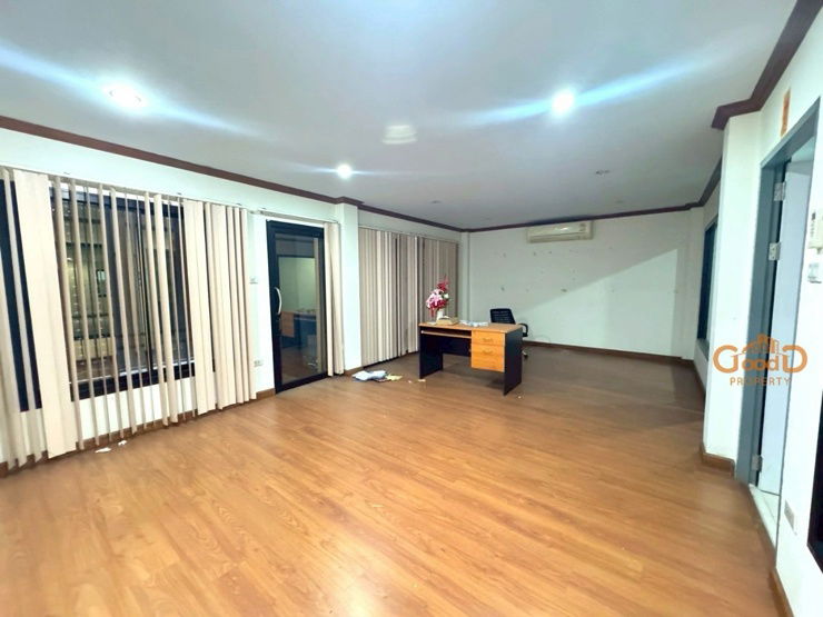 รูป ให้เช่าอาคารพาณิชย์2คูหาโคราช20,000/เดือน - รูปที่ 6/10