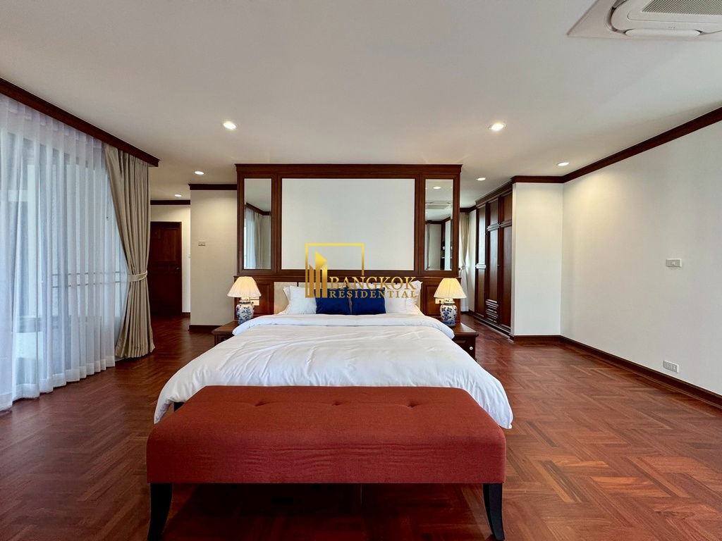 รูป Impressive 3 Bedroom Apartment For Rent in Phrom Phong Area - BR0400AP - รูปที่ 19/51
