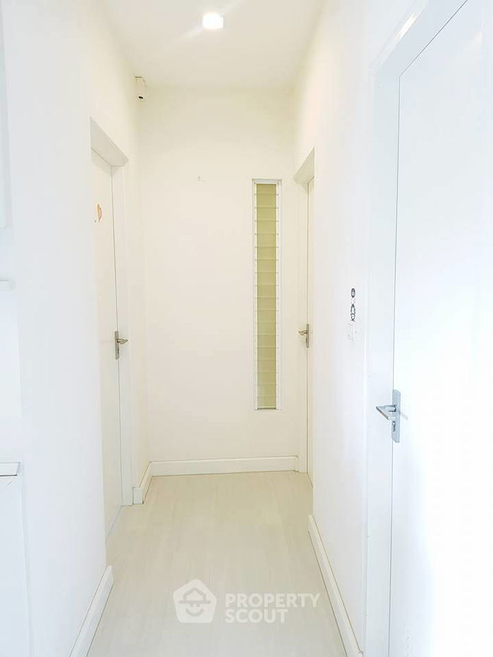 picture 2-BR Condo at The Room Ratchada-Ladprao near MRT Ratchadaphisek (ID 1747058) - 5/5