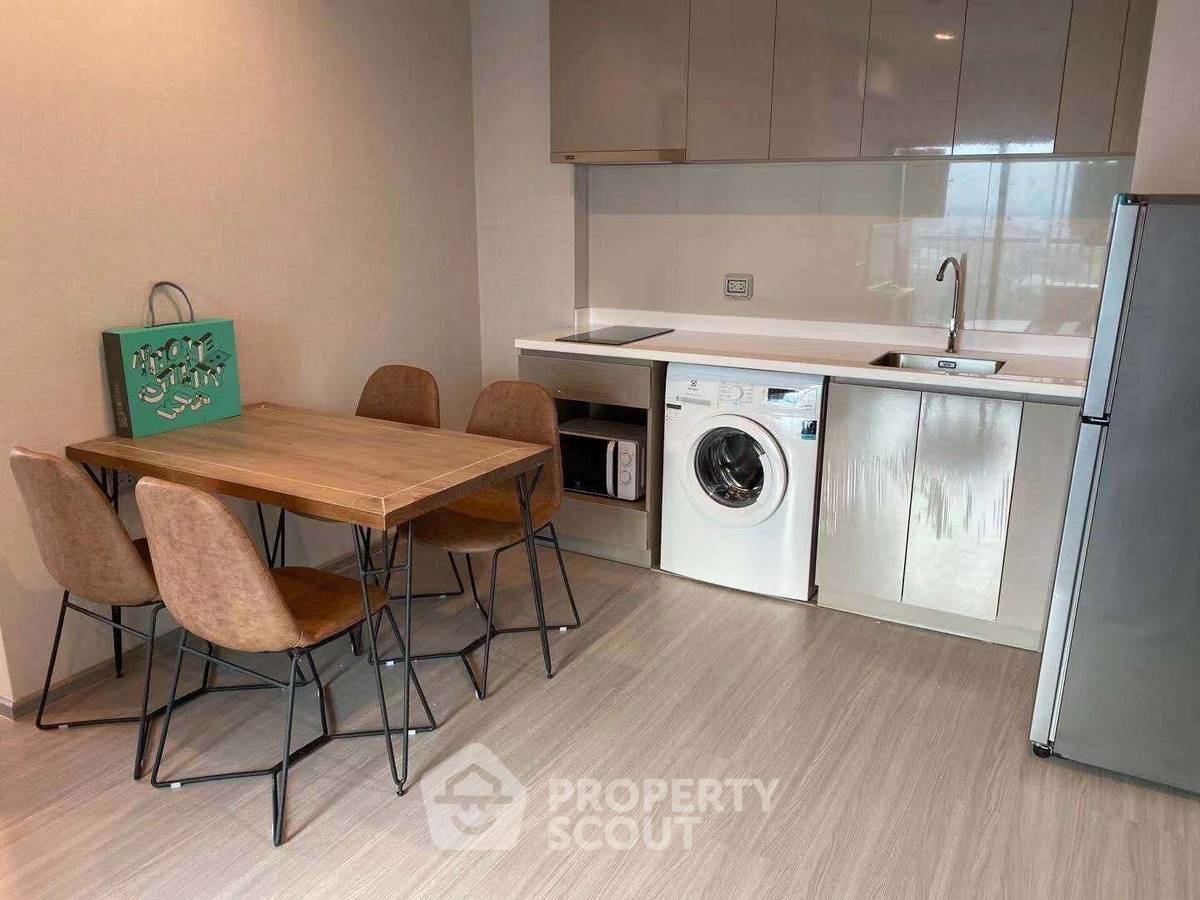 picture 2-BR Condo at Life Sukhumvit 62 near BTS Bang Chak (ID 993984) - 2/7
