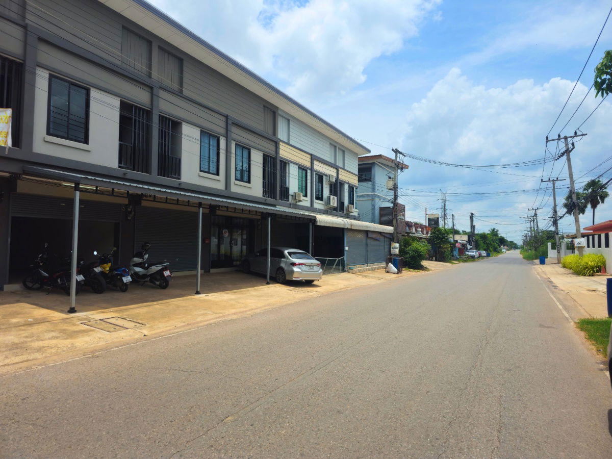 รูป ตึกแถว 2 ชั้นมือหนึ่ง ทำเลถนนบ้านโจด-บ้านเป็ด ใกล้บึงหนองโคตร ลดราคาพิเศษ - รูปที่ 2/15