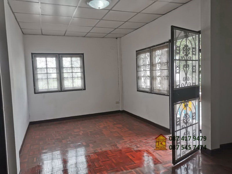 รูป ขายด่วนบ้านแฝด 2 ชั้น 31 ตรว. อยู่สุขุมวิท107 ใกล้รฟฟ.-แบริ่ง รร.เซนต์โยเซฟบางนา - รูปที่ 26/43