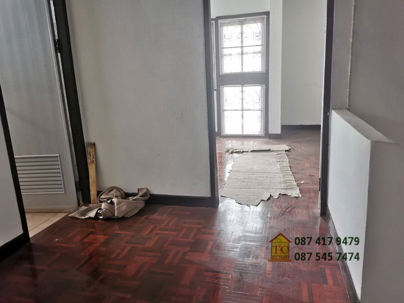 รูป ขายด่วนบ้านแฝด 2 ชั้น 31 ตรว. อยู่สุขุมวิท107 ใกล้รฟฟ.-แบริ่ง รร.เซนต์โยเซฟบางนา - รูปที่ 24/43