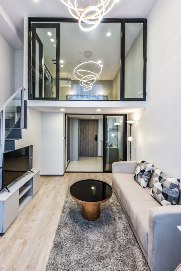 รูป ✅ ✅ SOHO Bangkok Ratchada , Luxury Class Duplex 1 ห้องนอน พร้อมเข้าอยู่ ติดต่อไลน์ @bktasset โทร 095-325-8928 - รูปที่ 1/16