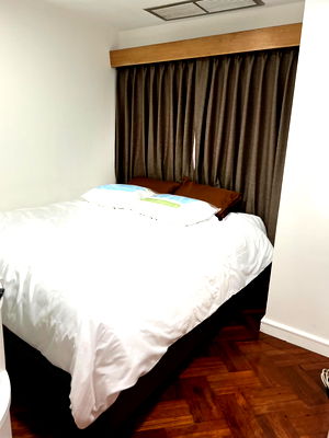 ขายคอนโด : P-40248 ต้องการขายคอนโด วิทยุ คอมเพล็กซ์ Makkasan, Ratchathewi, Bangkok Line Id @easythaihome 085-592-2897