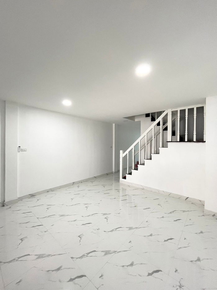 รูป 🏡 FOR RENT — ทาวน์โฮม 3 ชั้น พร้อมเข้าอยู่ 16 ส.ค. 68 📍 รามอินทรา 34 แยก 10 (เลียบทางด่วนรามอินทรา) - รูปที่ 13/20