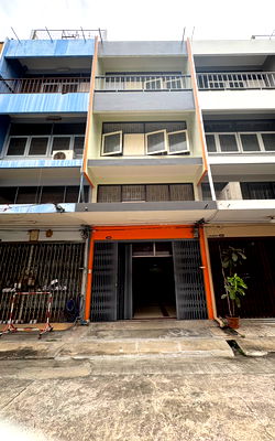 ขายอาคารพาณิชย์ : เดินขึ้นMRTบางยี่ขันได้เลย !!! ขายตึกแถว 3.5  ชั้น 15 ตรว. เหมาะทำออฟฟิศ พร้อมอยู่อาศัย รีโนเวทใหม่หมด ในซอย จรัญสนิทวงศ์ 40/1 ทำเลดี ใกล้แยกปิ่นเกล้า  