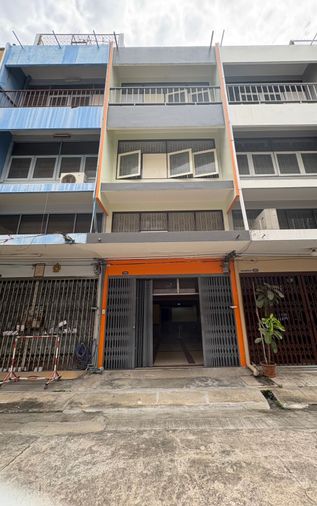 เดินขึ้นMRTบางยี่ขันได้เลย !!! ขายตึกแถว 3.5  ชั้น 15 ตรว. เหมาะทำออฟฟิศ พร้อมอยู่อาศัย รีโนเวทใหม่หมด ในซอย จรัญสนิทวงศ์ 40/1 ทำเลดี ใกล้แยกปิ่นเกล้า  
