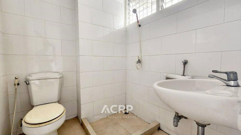picture Shophouse for sale, good location, On Nut 70/1, Sukhumvit 77. Excellent condition, beautiful interio - 2/16