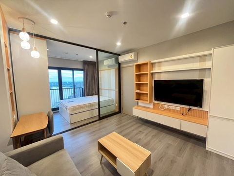 politan aqua riverside condo  forest