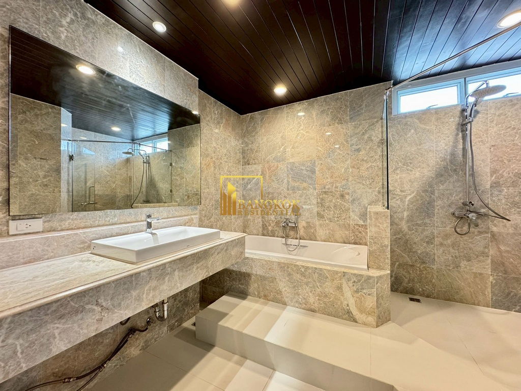 picture Generously Sized 3 Bedroom Apartment in Phrom Phong - BR0450AP - 25/53
