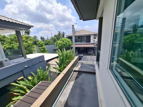 รูป ราคาพิเศษ! [ขาย] บ้าน 2 ชั้นพร้อมโฮมออฟฟิศ หมู่บ้านมัณฑนา (กัลปพฤกษ์-วงแหวน) แขวงหลักสอง เขตบางแค  (ราคา8,900,000 บาท) - รูปที่ 6/43