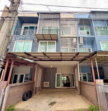 ขายด่วน! ทาวน์โฮม 3 ชั้น หมู่บ้านกรีนิช รามอินทรา เฟอร์ฯครบ พร้อมอยู่ ทำเลดีที่สุดในโครงการ  ราคาพิเศษ 3.7 ล้านบาท