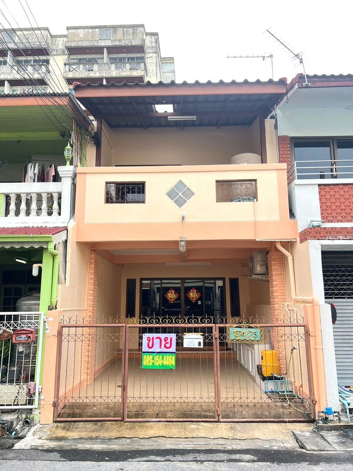 รูป ขาย ทาวน์เฮ้าส์  ซอย รามอินทรา 67 แยก 1  วัชรพล  รถไฟฟ้า รามอินทรา กม. 6 คันนายาว - รูปที่ 1/9