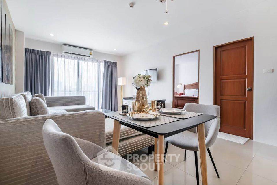 picture 1-BR Condo at Baan Klang Krung Resort near MRT Huai Khwang (ID 531573) - 32/32