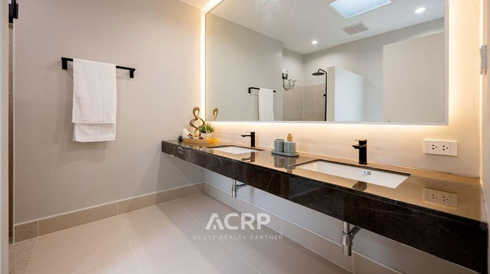 picture Renovated 3-storey detached house for sale on Vibhavadi Rangsit 5, Soi 6, conveniently located near MRT Chatuchak and BTS Mo Chit. - 11/20